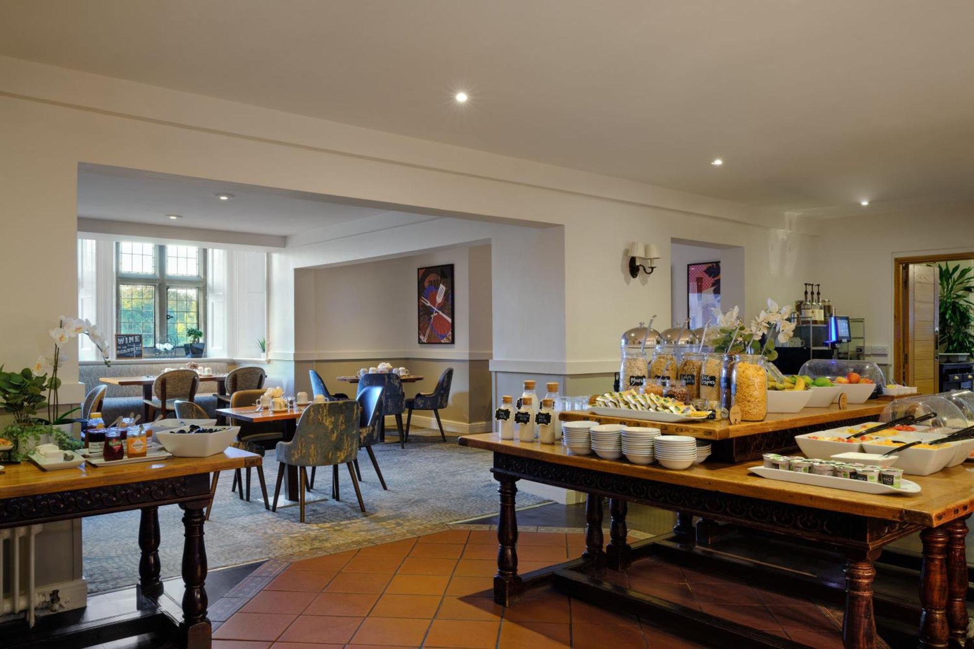 Delta Hotels By Marriott Breadsall Priory Country Club Derby Esterno foto