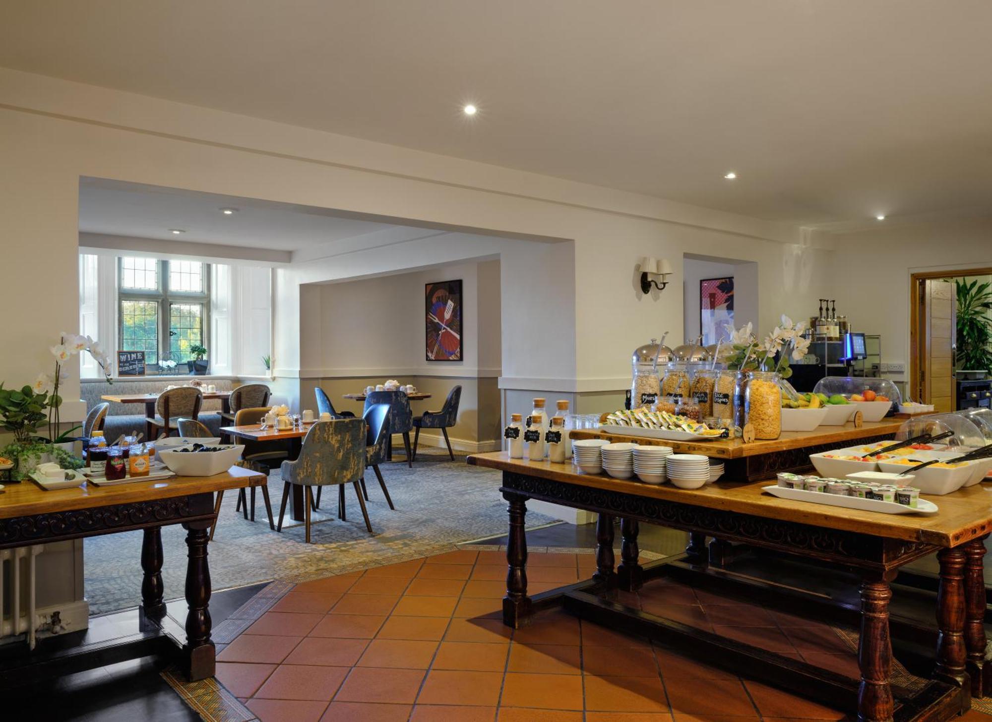 Delta Hotels By Marriott Breadsall Priory Country Club Derby Esterno foto