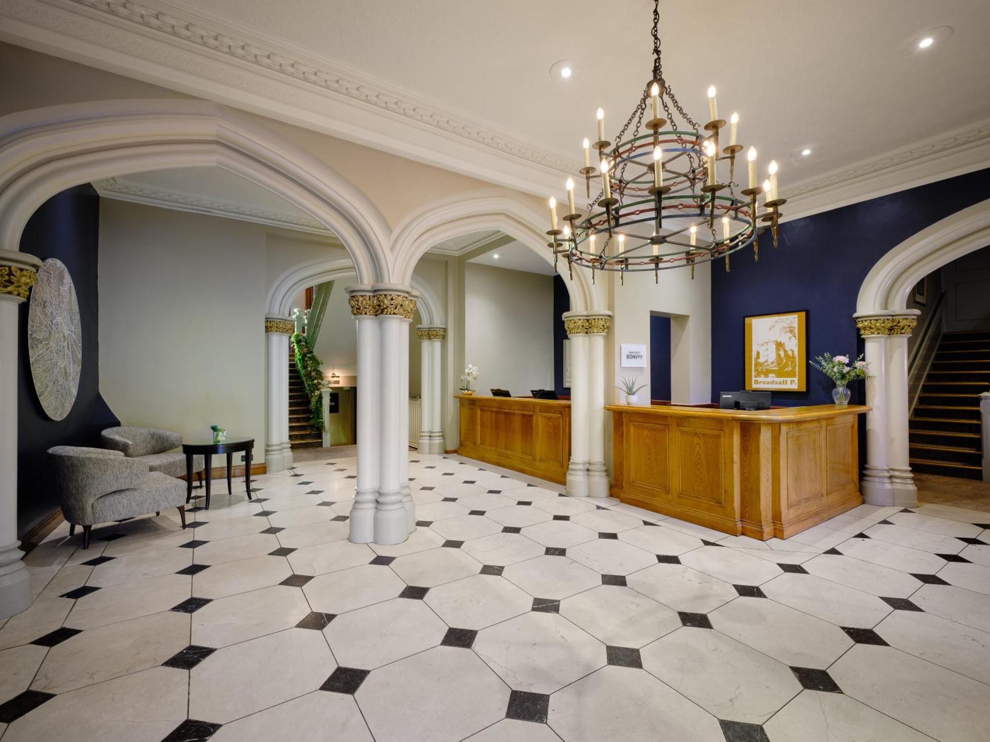 Delta Hotels By Marriott Breadsall Priory Country Club Derby Esterno foto
