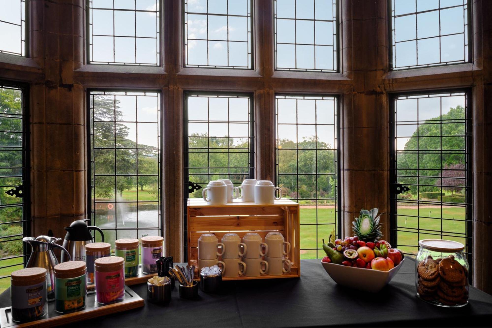 Delta Hotels By Marriott Breadsall Priory Country Club Derby Esterno foto